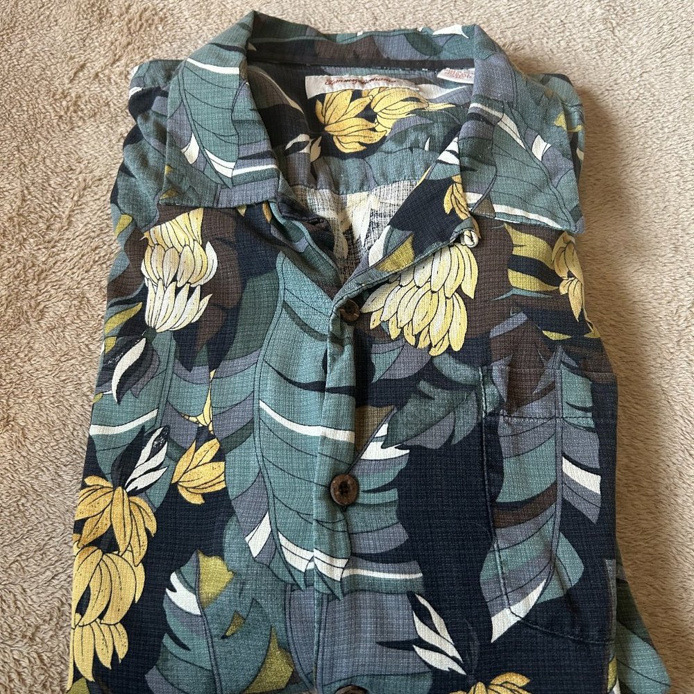 Tommy Bahama Hawaiian Shirt Size XL
